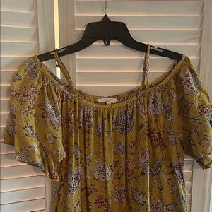 Easel Mustard Floral top